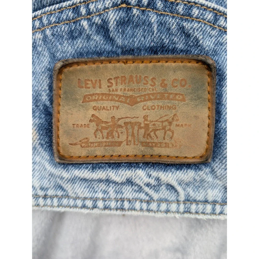 VTG 90's Levi's Stonewash Men's Denim Jacket 75068-0219 XL Back Patch Garret Sty